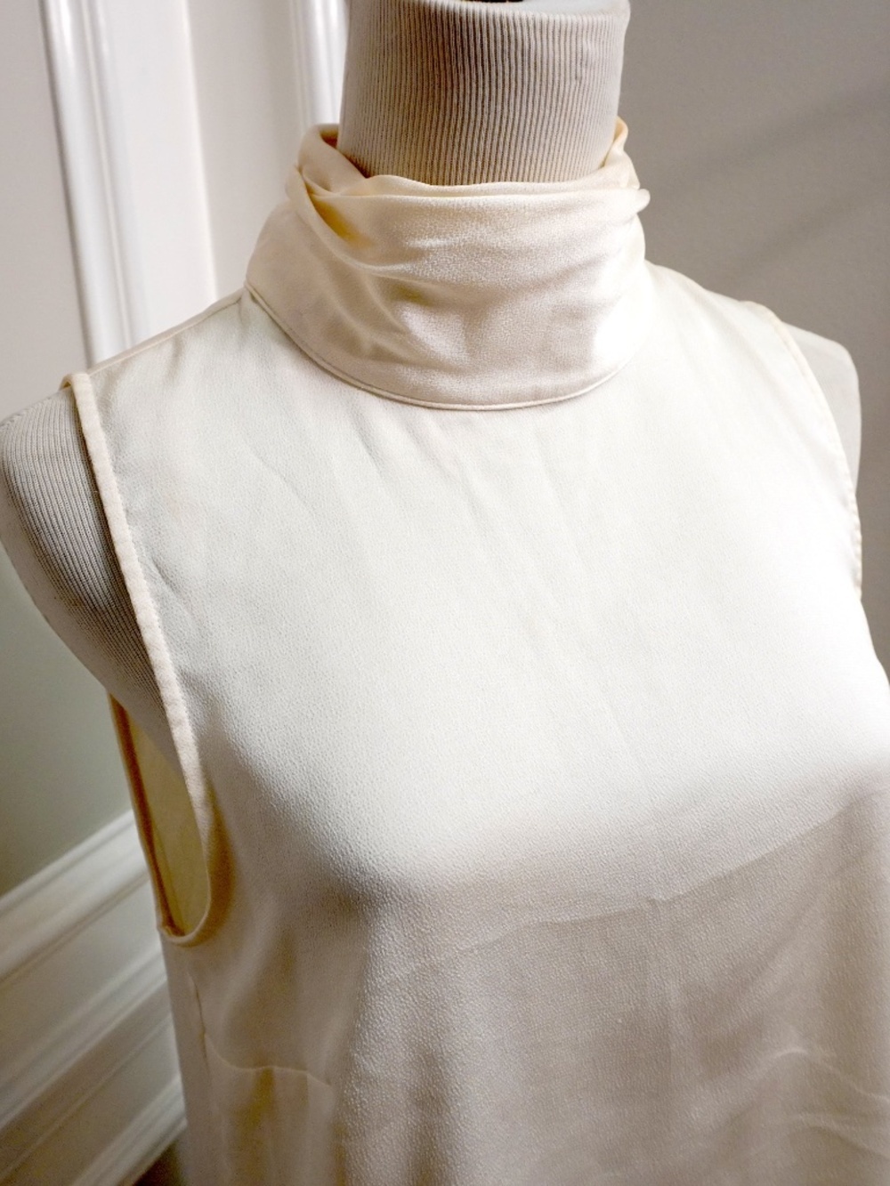 Vince Camuto Sleeveless Turtle Neck Blouse Beige, Size S - Picture 2 of 5
